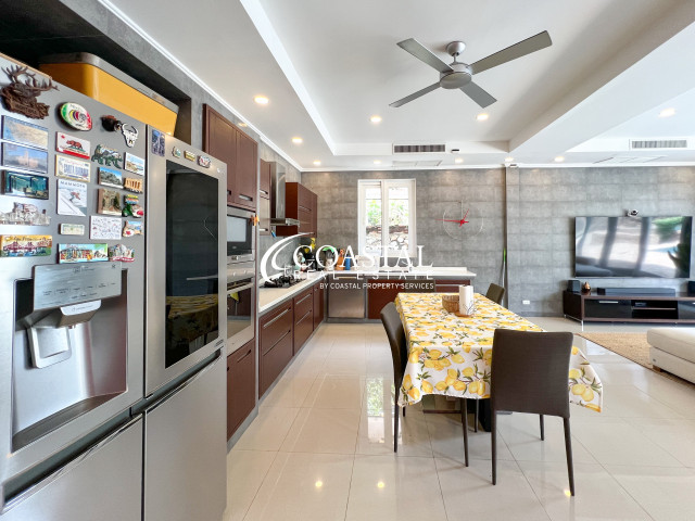 บ้านสำหรับขายที่พระตำหนัก