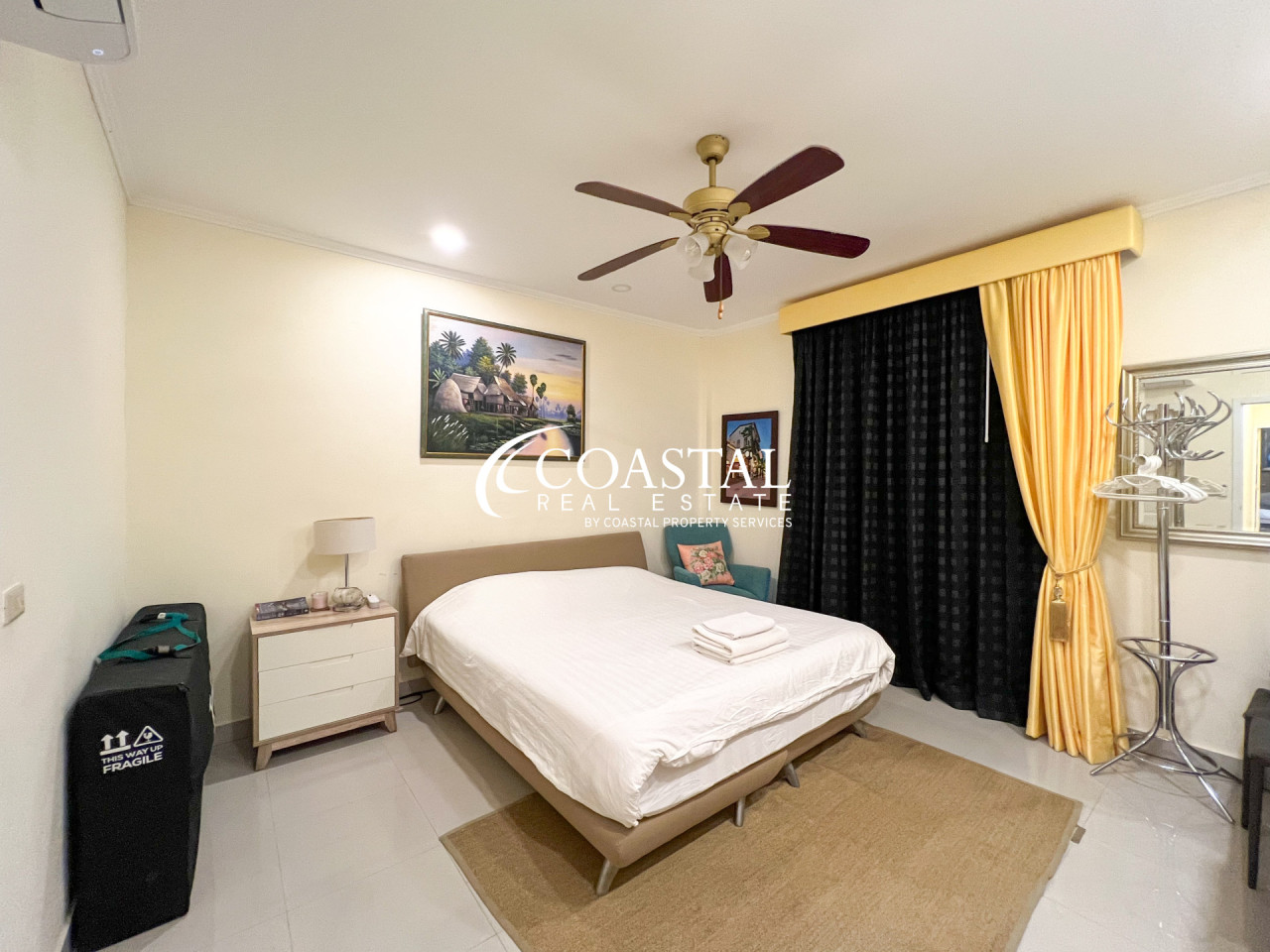 บ้านสำหรับขายที่พระตำหนัก