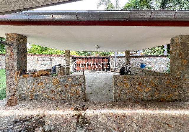 บ้านสำหรับขายที่พระตำหนัก