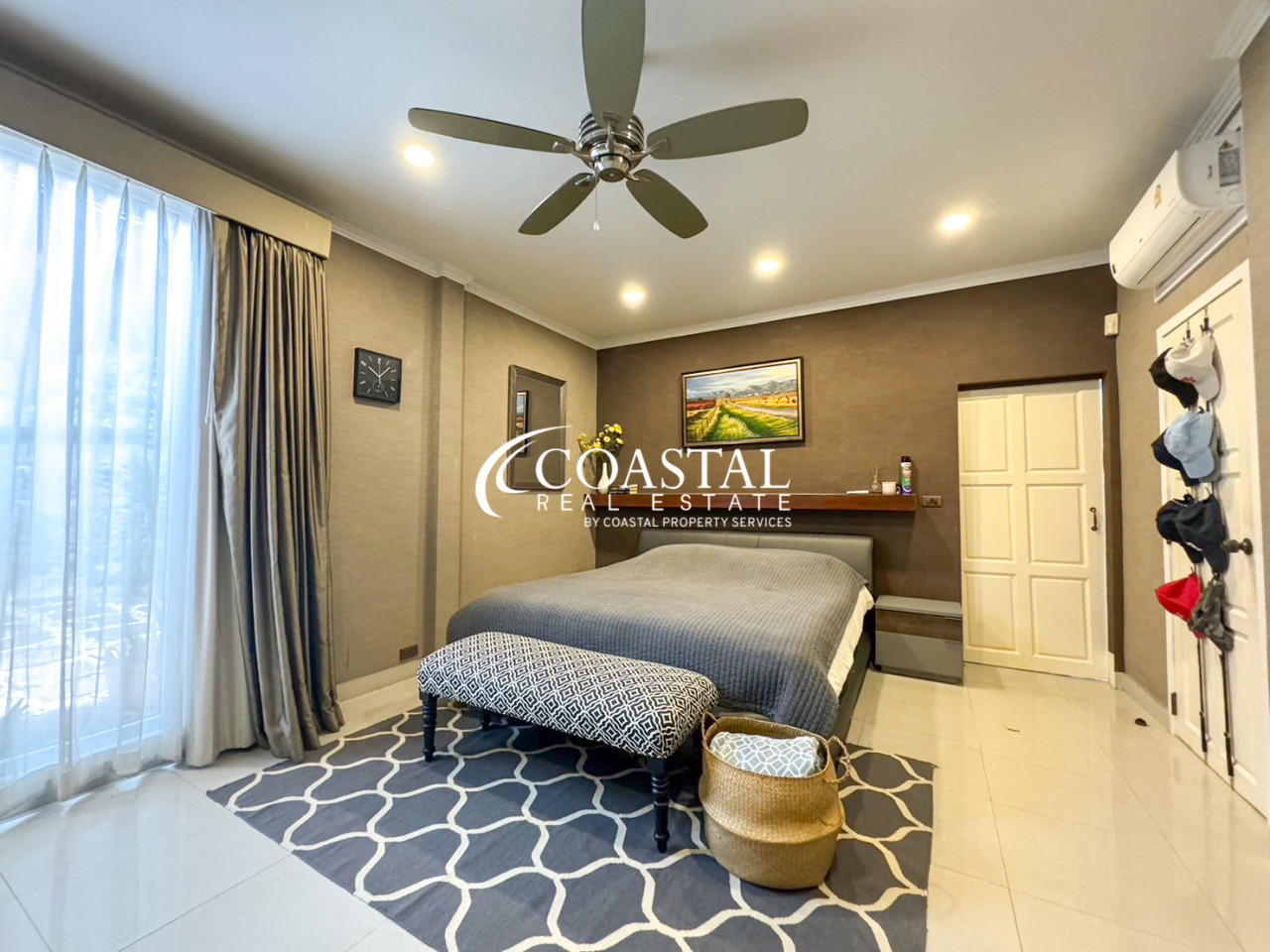 บ้านสำหรับขายที่พระตำหนัก