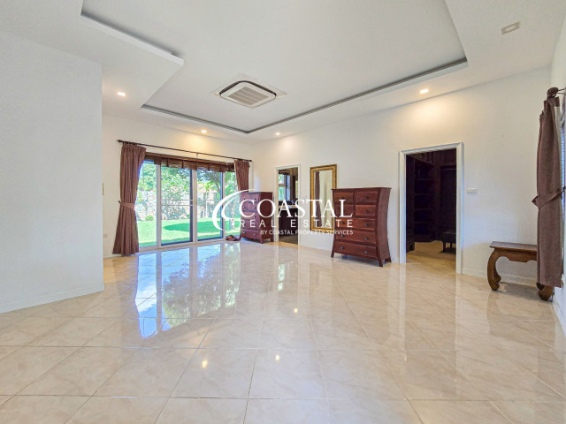 House For Sale Mabprachan/Pong