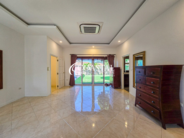 House For Sale Mabprachan/Pong