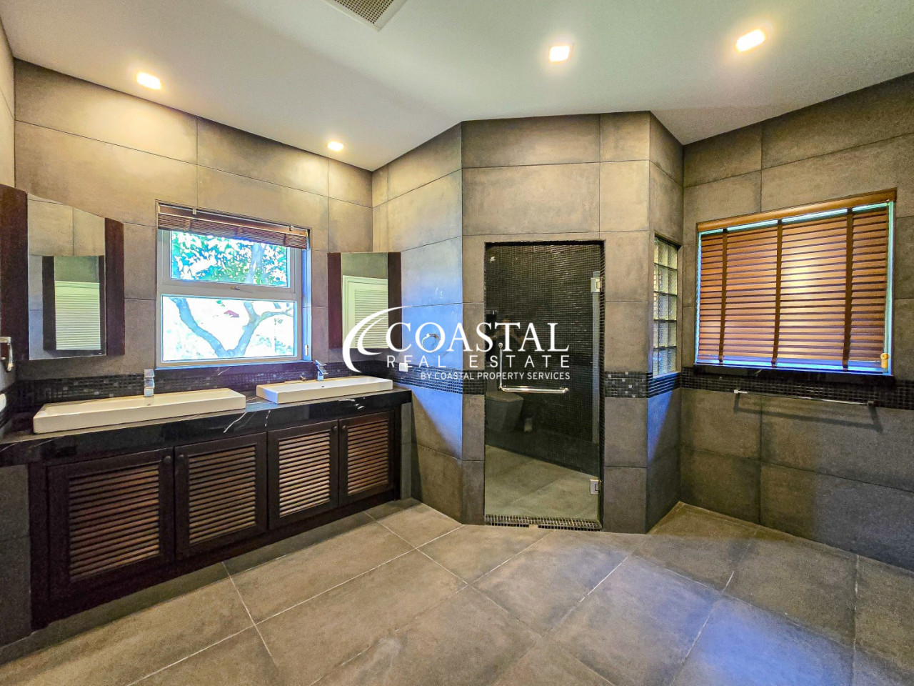 House For Sale Mabprachan/Pong