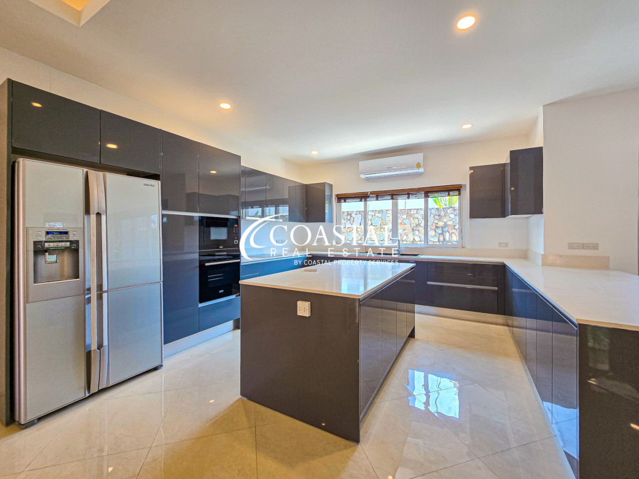 House For Sale Mabprachan/Pong