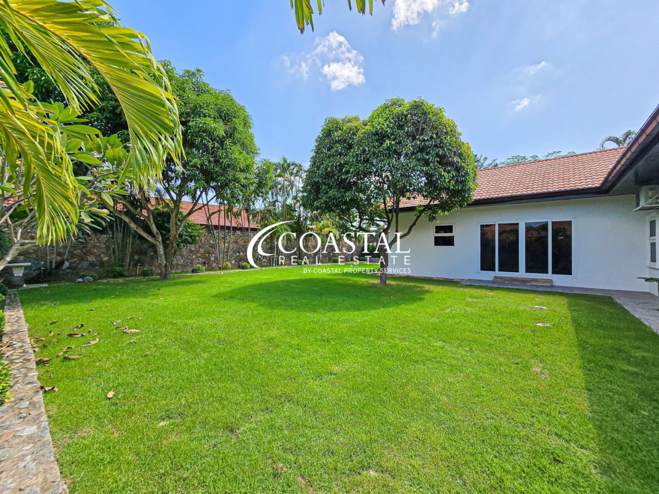 House For Sale Mabprachan/Pong