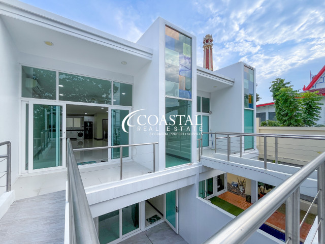 Townhouse For Sale Bang Saray