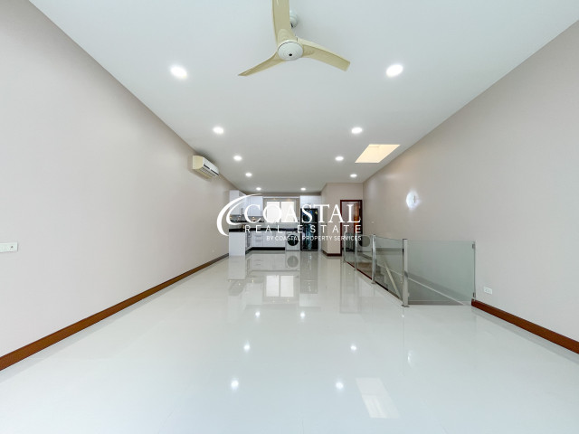 Townhouse For Sale Bang Saray