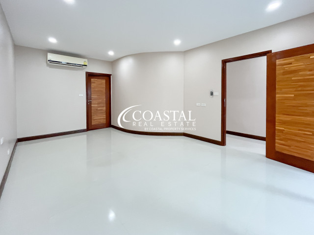 Townhouse For Sale Bang Saray