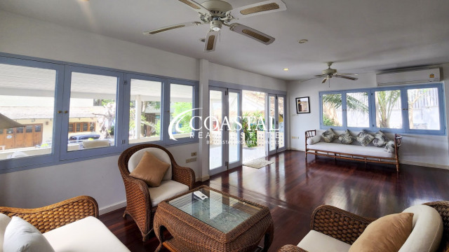 บ้านสำหรับขายที่วงศ์อมาตย์