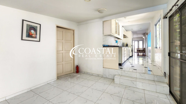 บ้านสำหรับขายที่วงศ์อมาตย์