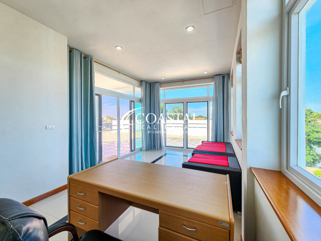 House For Sale Mabprachan/Pong