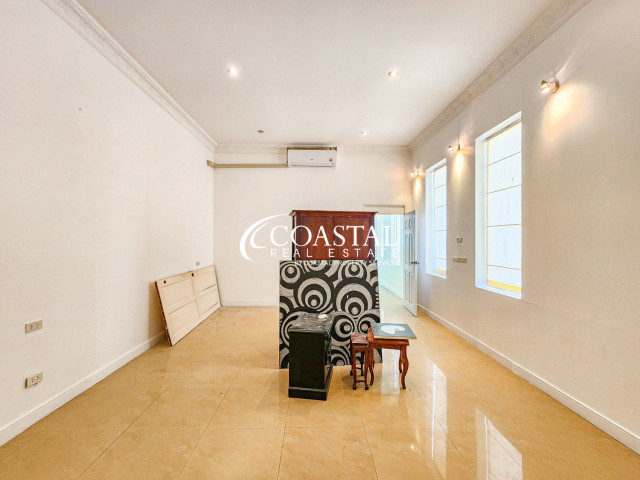 House For Sale Pratumnak