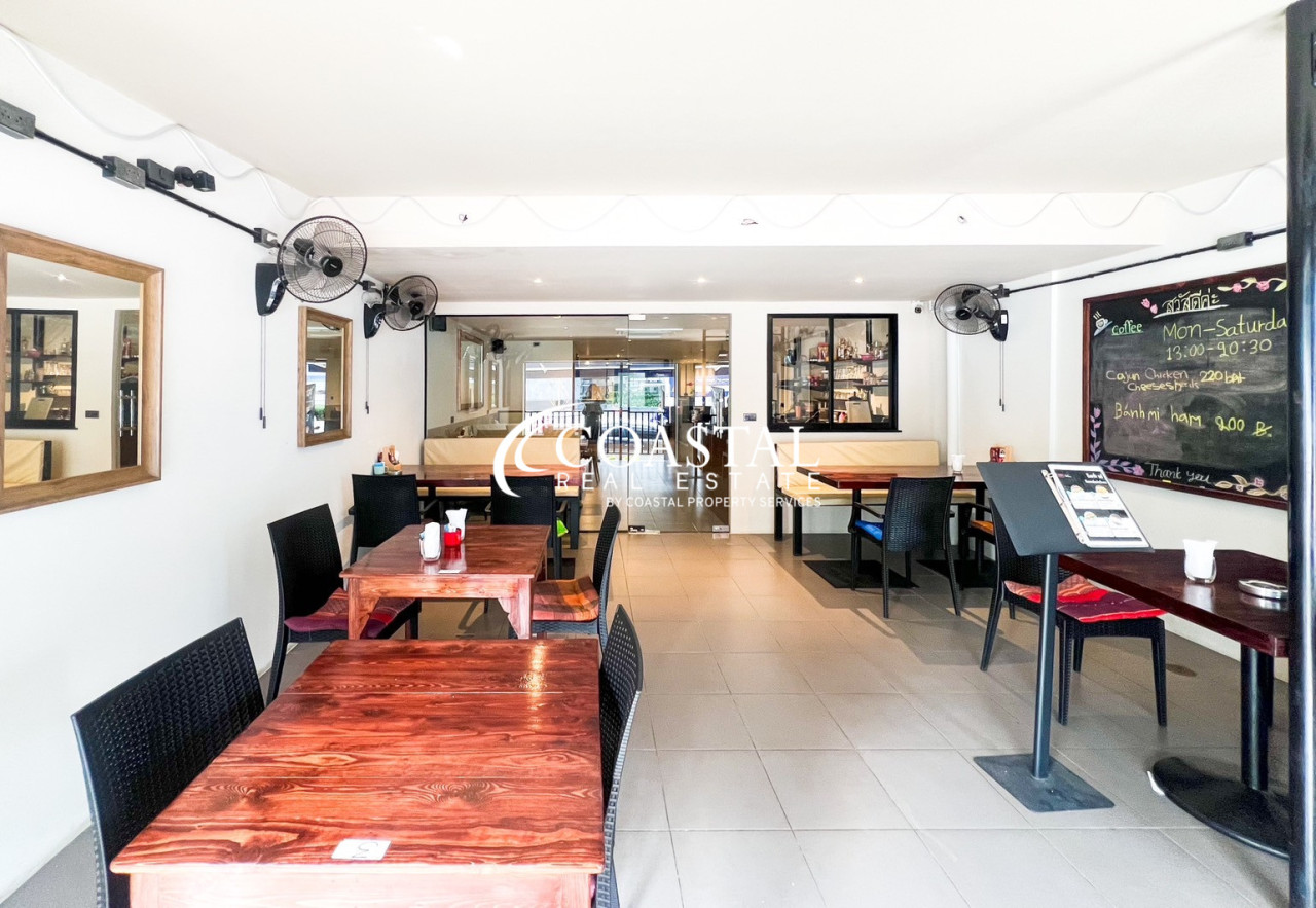 อสังหาริมทรัพย์เชิงพาณิชย์สำหรับขายที่พระตำหนัก