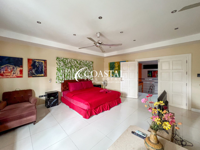 บ้านสำหรับขายที่พระตำหนัก