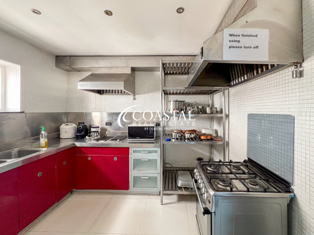 อสังหาริมทรัพย์เชิงพาณิชย์สำหรับขายที่พระตำหนัก