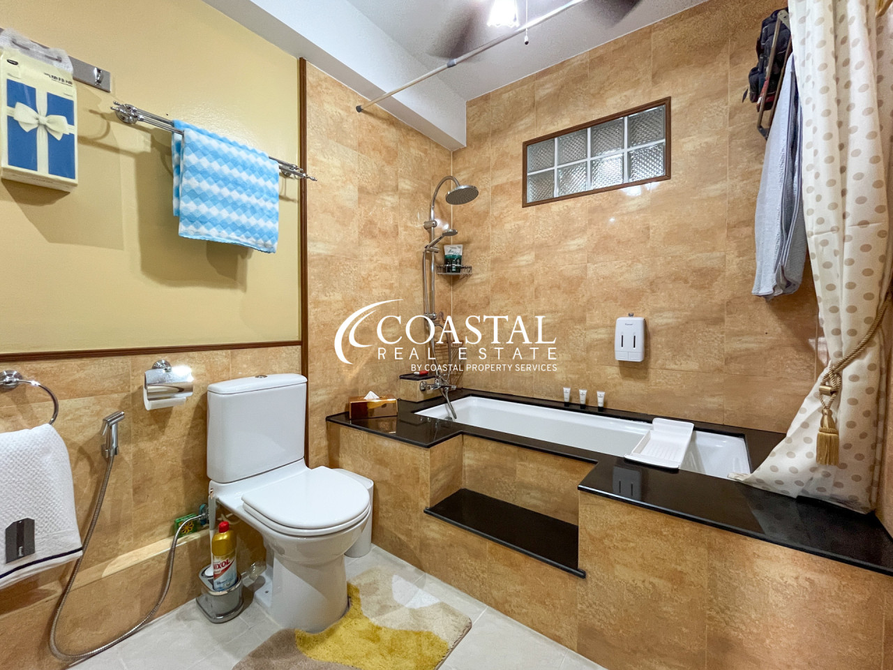 อสังหาริมทรัพย์เชิงพาณิชย์สำหรับขายที่พระตำหนัก