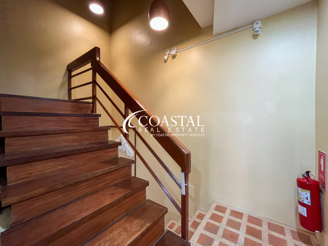 อสังหาริมทรัพย์เชิงพาณิชย์สำหรับขายที่พระตำหนัก