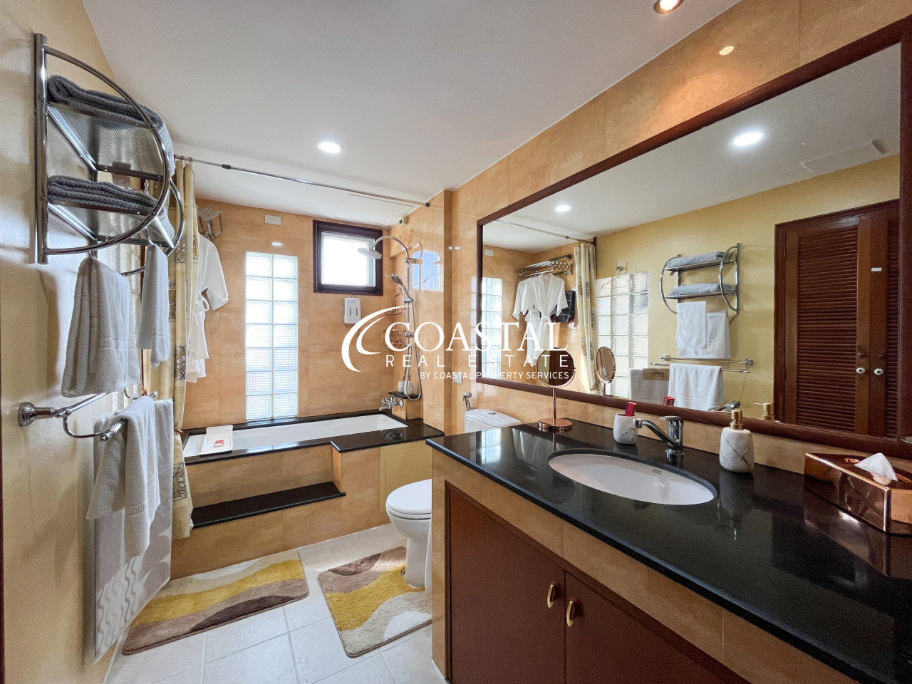 อสังหาริมทรัพย์เชิงพาณิชย์สำหรับขายที่พระตำหนัก