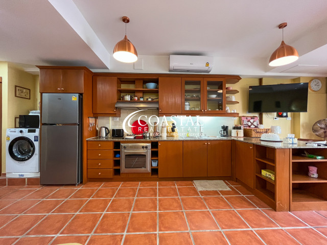 อสังหาริมทรัพย์เชิงพาณิชย์สำหรับขายที่พระตำหนัก