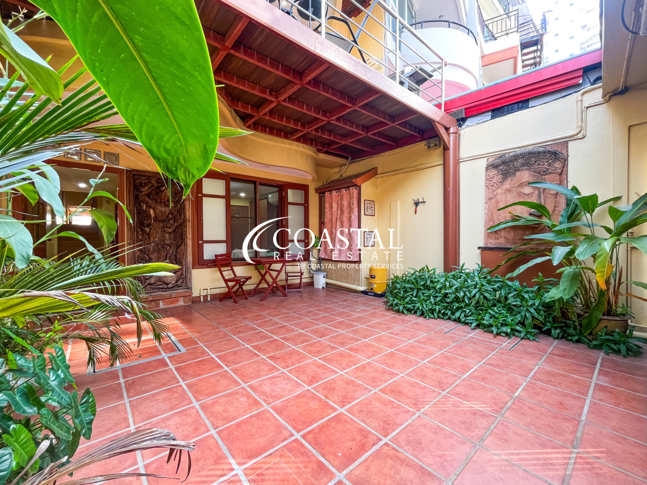 อสังหาริมทรัพย์เชิงพาณิชย์สำหรับขายที่พระตำหนัก