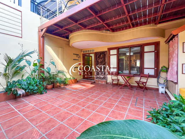 อสังหาริมทรัพย์เชิงพาณิชย์สำหรับขายที่พระตำหนัก