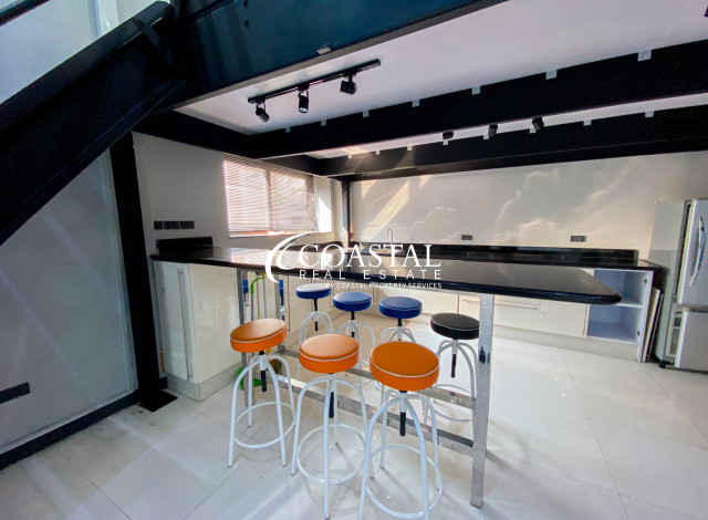 อสังหาริมทรัพย์เชิงพาณิชย์สำหรับขายที่พระตำหนัก