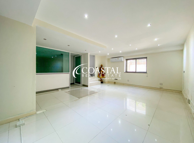 อสังหาริมทรัพย์เชิงพาณิชย์สำหรับขายที่พระตำหนัก