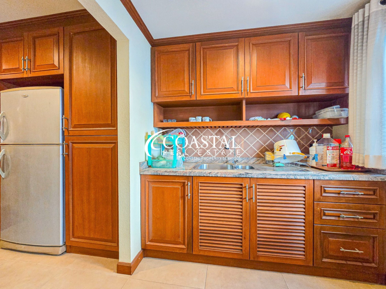 Townhouse For Sale Pratumnak