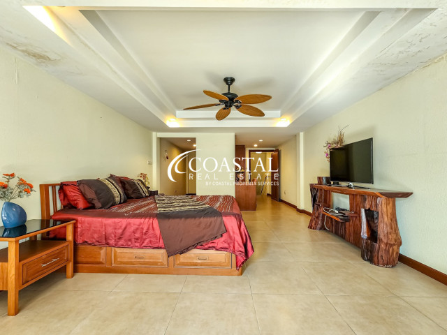 Townhouse For Sale Pratumnak