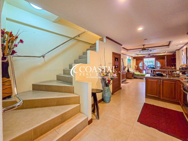 Townhouse For Sale Pratumnak