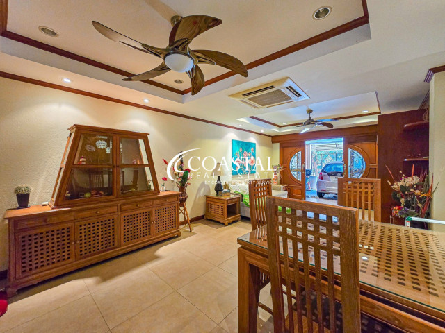 Townhouse For Sale Pratumnak
