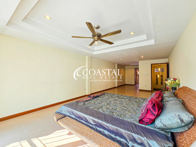 Townhouse For Sale Pratumnak
