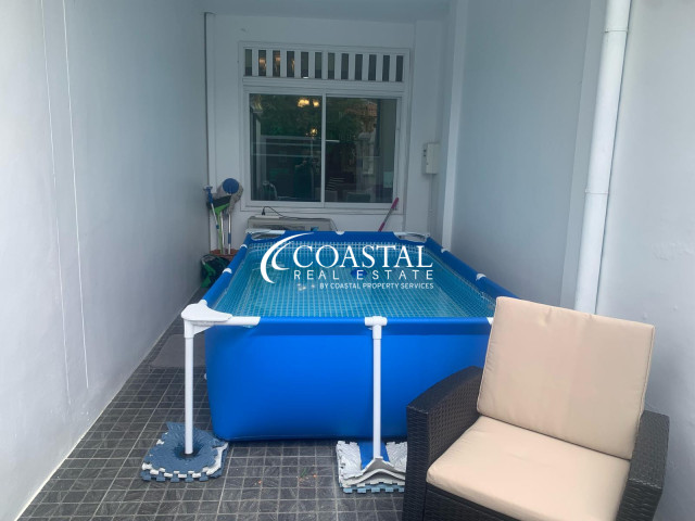 ทาวน์เฮ้าส์สำหรับขายหรือเช่าที่พระตำหนัก