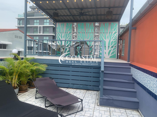 ทาวน์เฮ้าส์สำหรับขายหรือเช่าที่พระตำหนัก