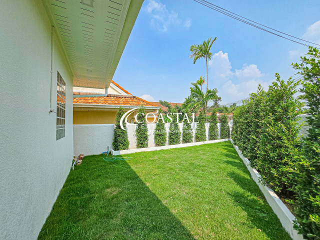 House For Sale Mabprachan/Pong