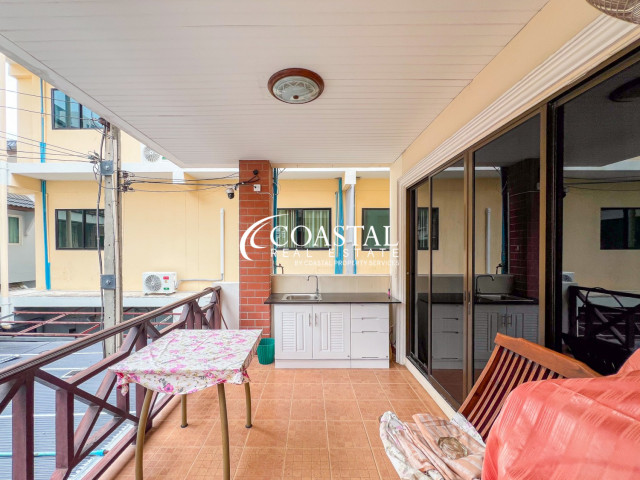 Townhouse For Sale South Pattaya