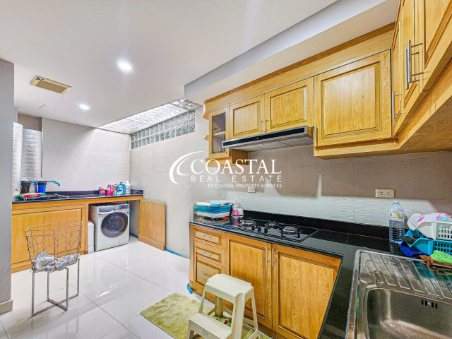 Townhouse For Sale Pratumnak