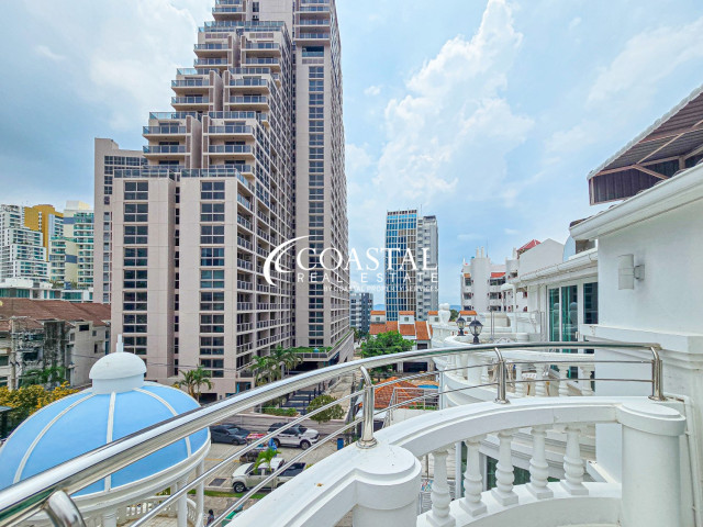 Townhouse For Sale Pratumnak