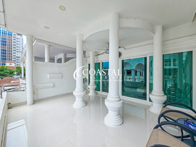 Townhouse For Sale Pratumnak