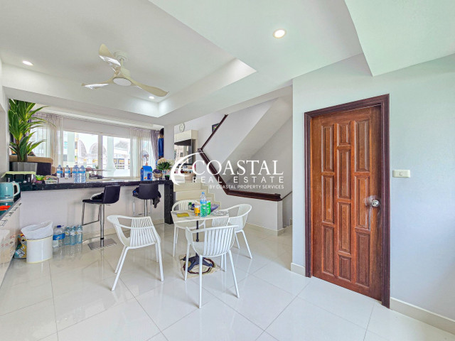 Townhouse For Sale Pratumnak