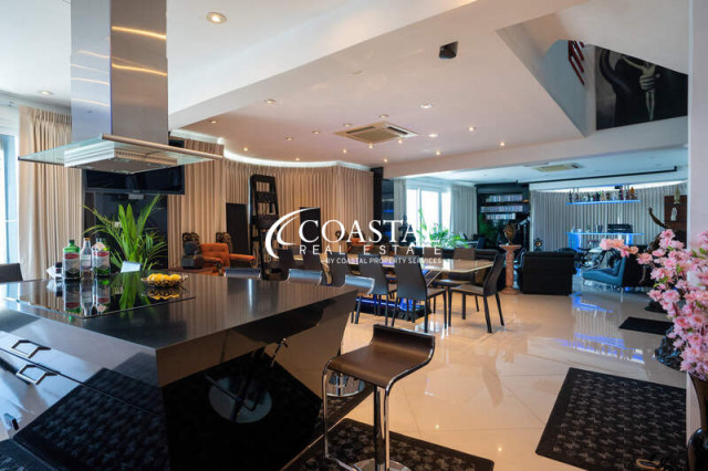 Condo For Sale Pratumnak