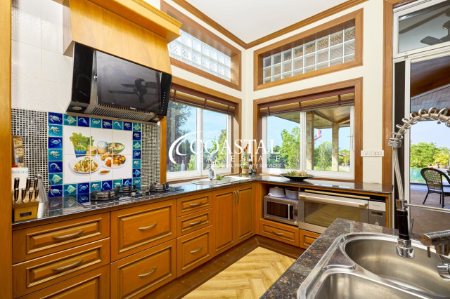 House For Sale Mabprachan/Pong