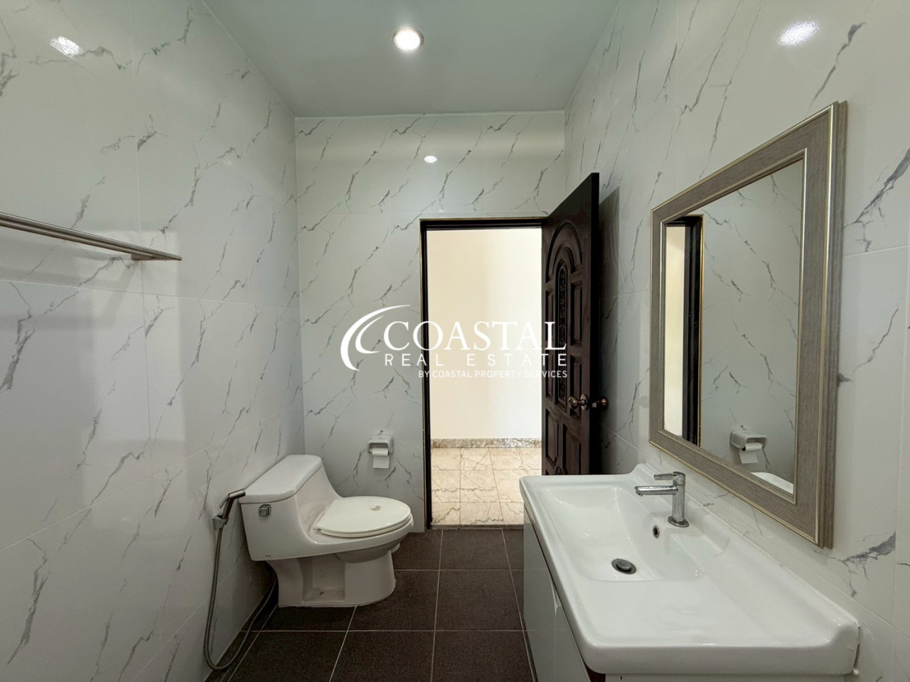 House For Sale And Rent East Pattaya