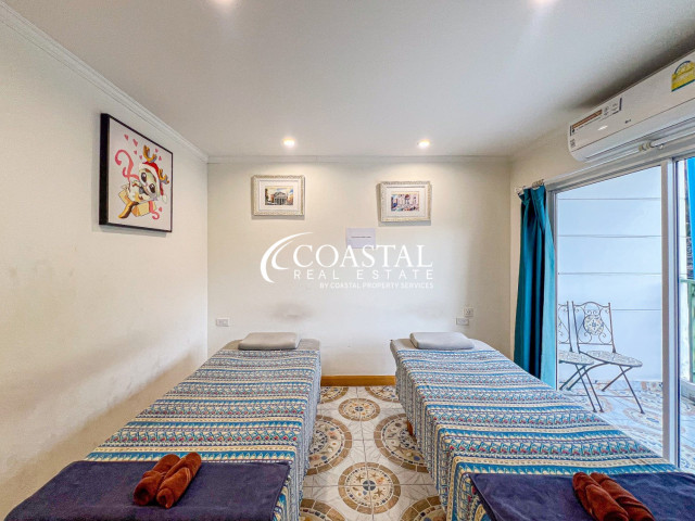 Commercial For Sale Wong Amat