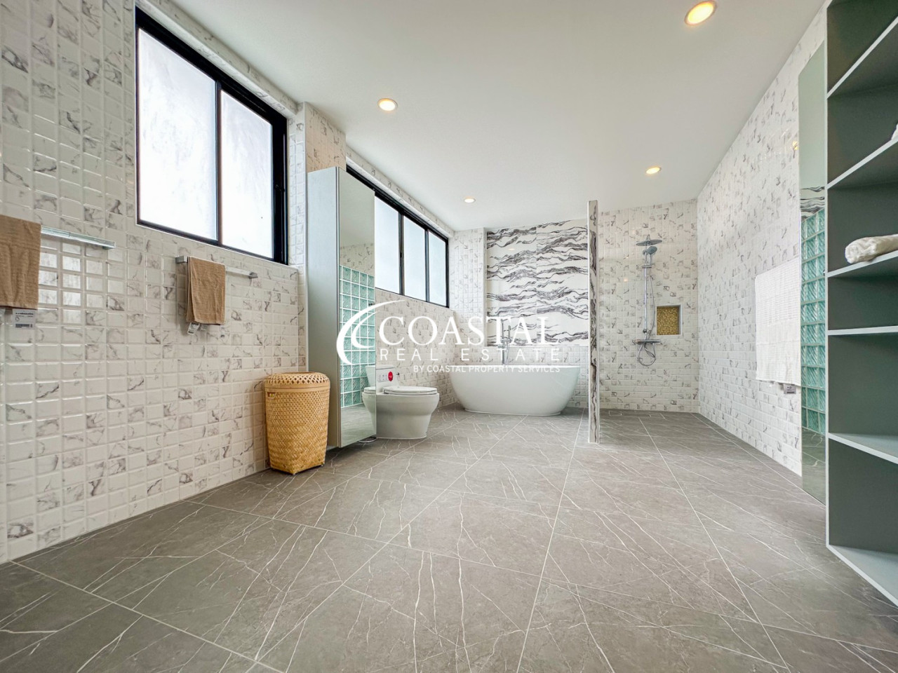 บ้านสำหรับขายที่บางเสร่