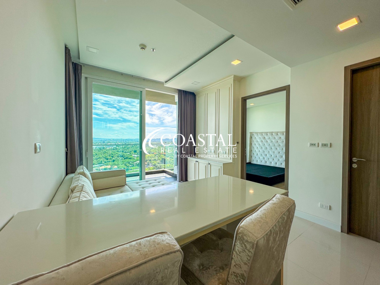 คอนโดสำหรับขายที่บางเสร่