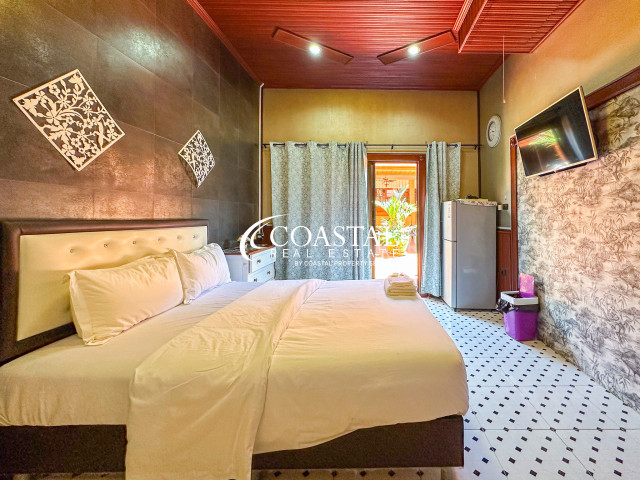 อสังหาริมทรัพย์เชิงพาณิชย์สำหรับขายที่พระตำหนัก