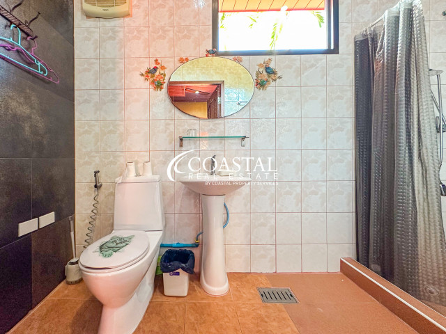 อสังหาริมทรัพย์เชิงพาณิชย์สำหรับขายที่พระตำหนัก