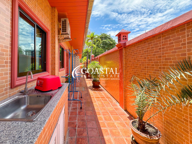 อสังหาริมทรัพย์เชิงพาณิชย์สำหรับขายที่พระตำหนัก