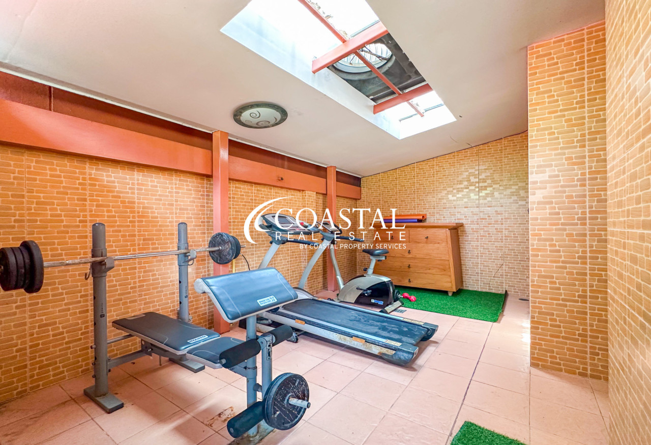 อสังหาริมทรัพย์เชิงพาณิชย์สำหรับขายที่พระตำหนัก